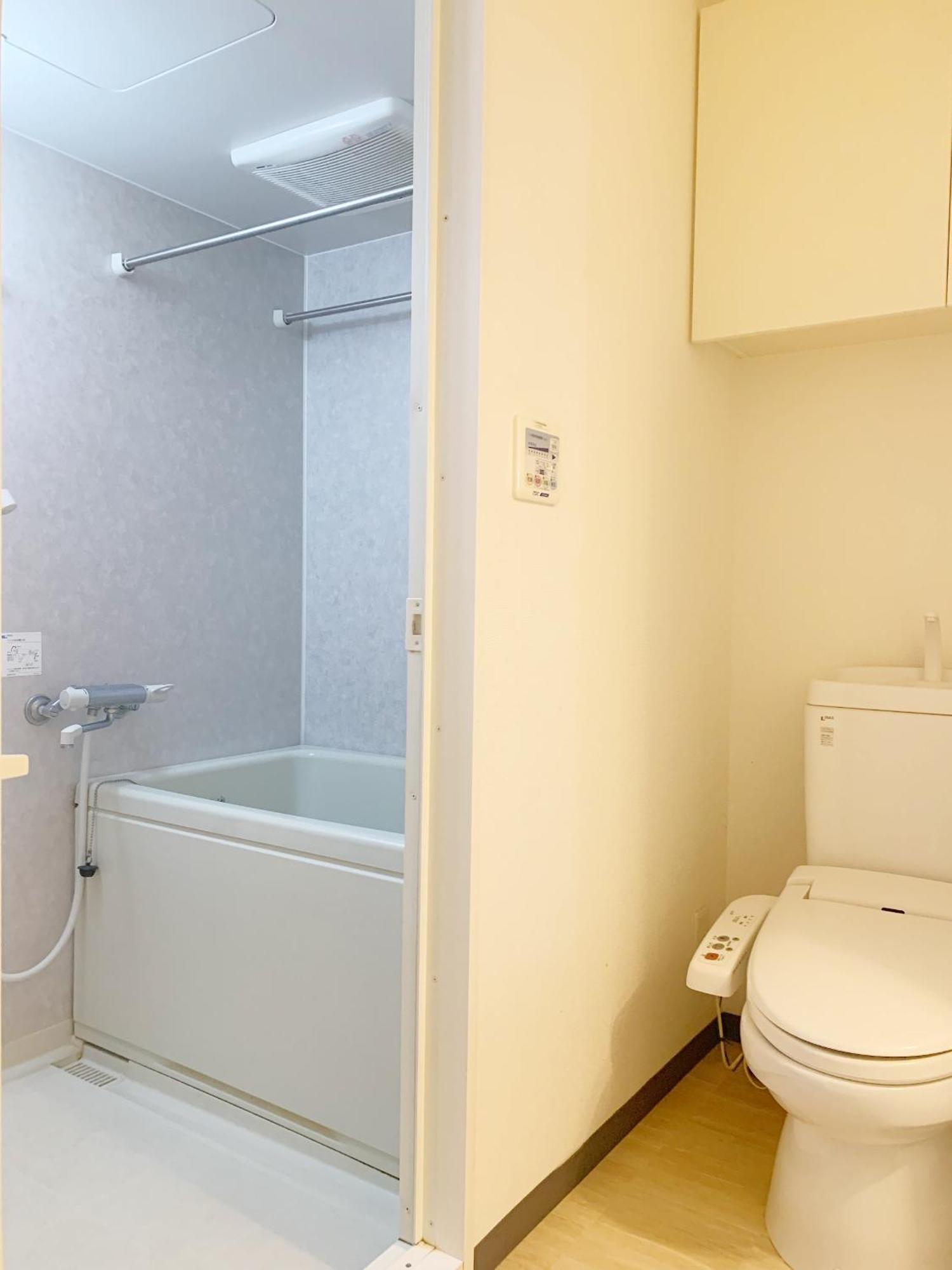 Apartment Ikebukuro Center! Ikebukuro 6min Walk! 池袋中心地带! 池袋车站步行6分! 公寓干湿分离! 智能马桶! 高速无限制网路!autolock302